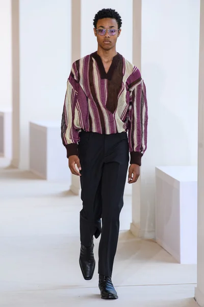 Look 24